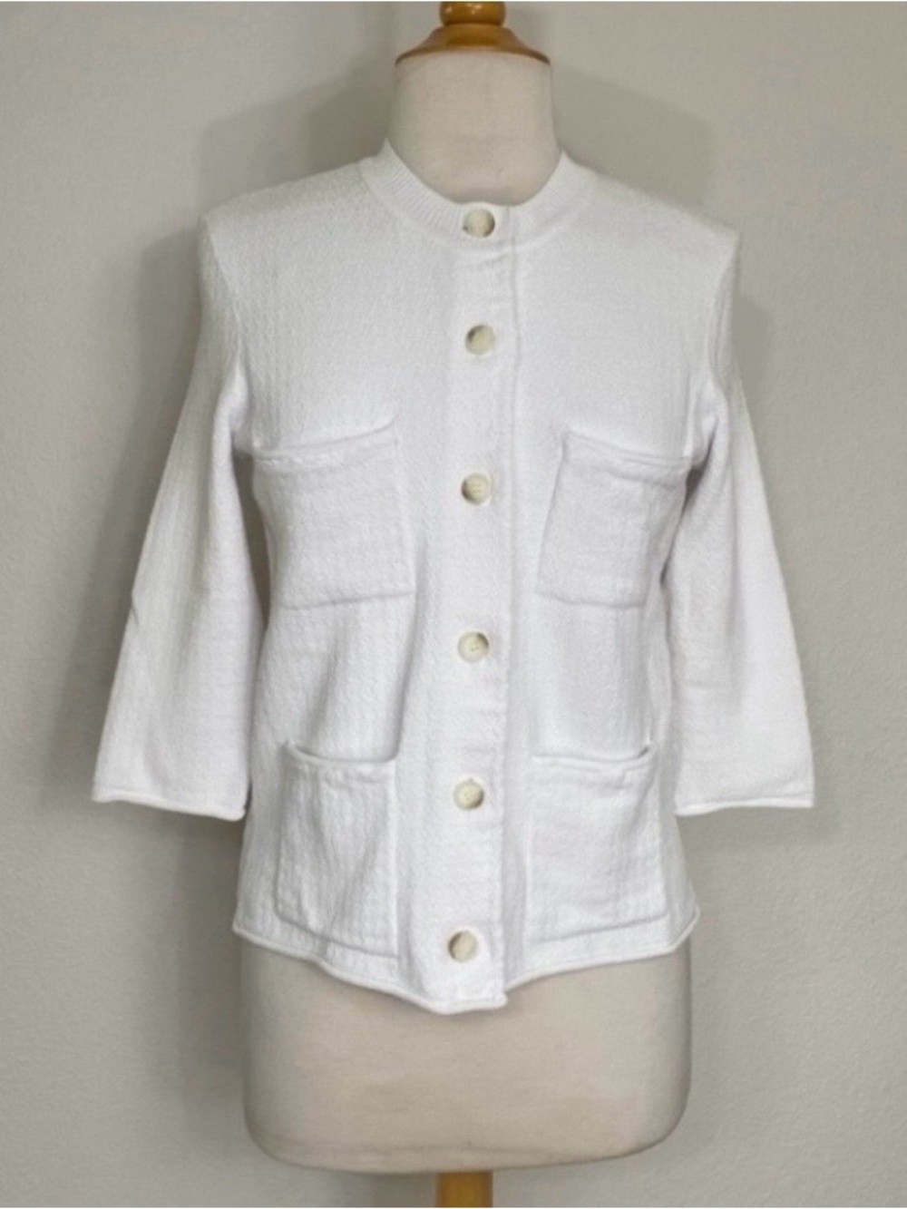 Ann Taylor Womens White Textured Stretch Button Boxy Cardigan Size Small Classic